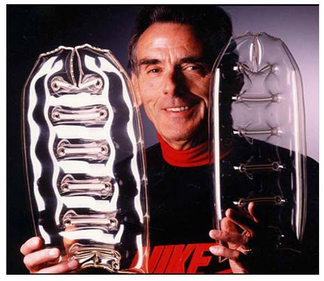 عکس فرانک رودی و فناوری نایک ایر که در کفش پیاده روی نایک مردانه