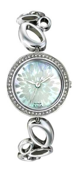 بهترین ساعت تیتان زنانه