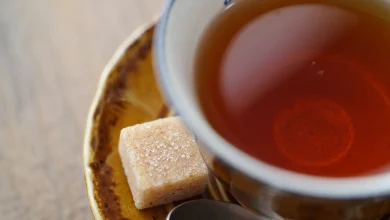 کشف کنید: آیا چایی قند دارد؟ راز چای سالم و صنعتی